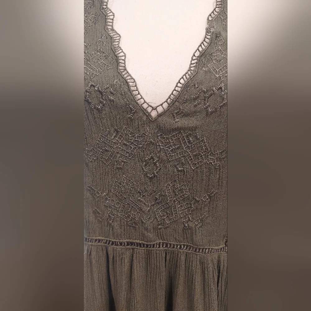 Adiva Deep Green Lace Accent Blouse - Picture 3 of 6